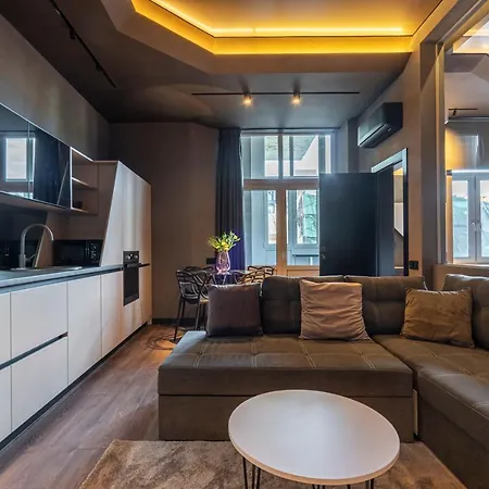 Luxury Apartments Across Arena Complex Kyiv Exterior photo
