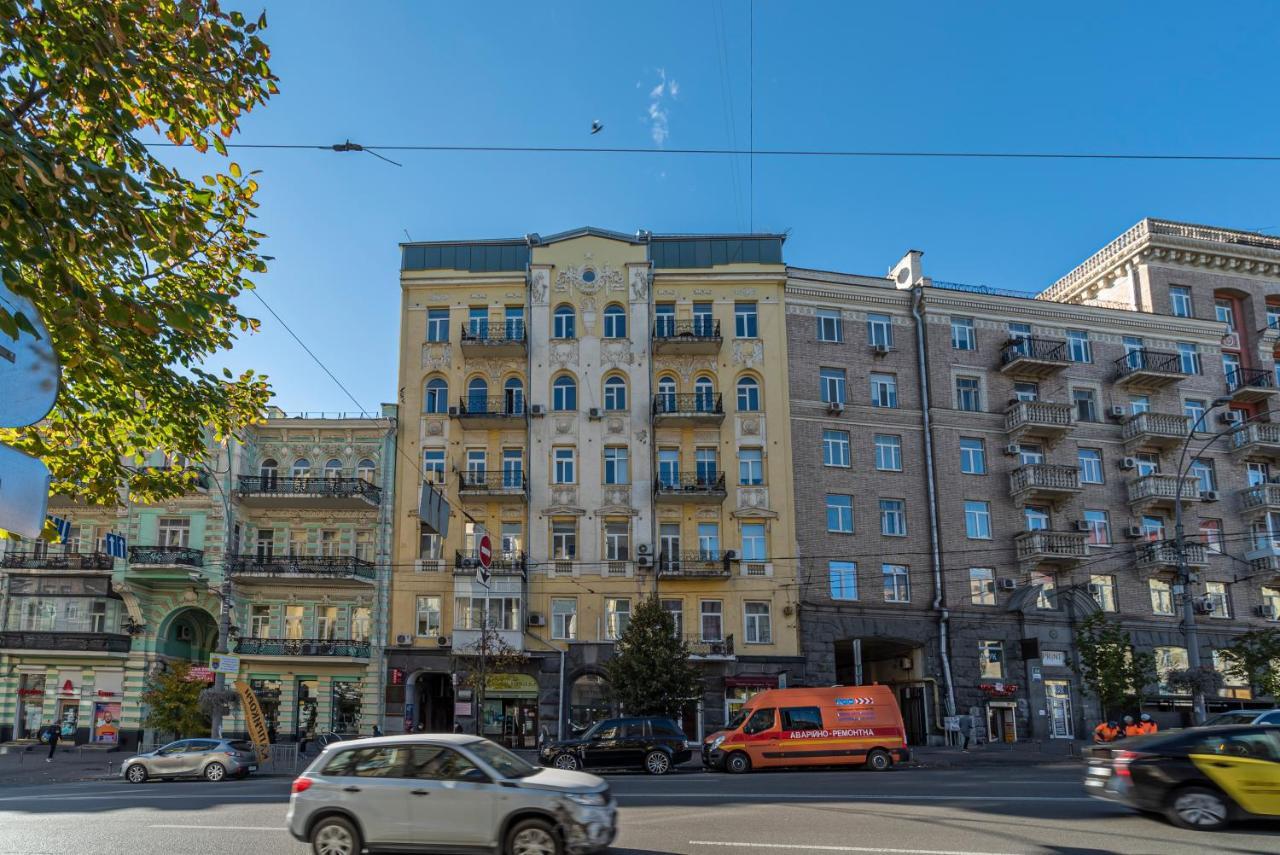 Apartment Luxury Across Arena Complex Kyiv