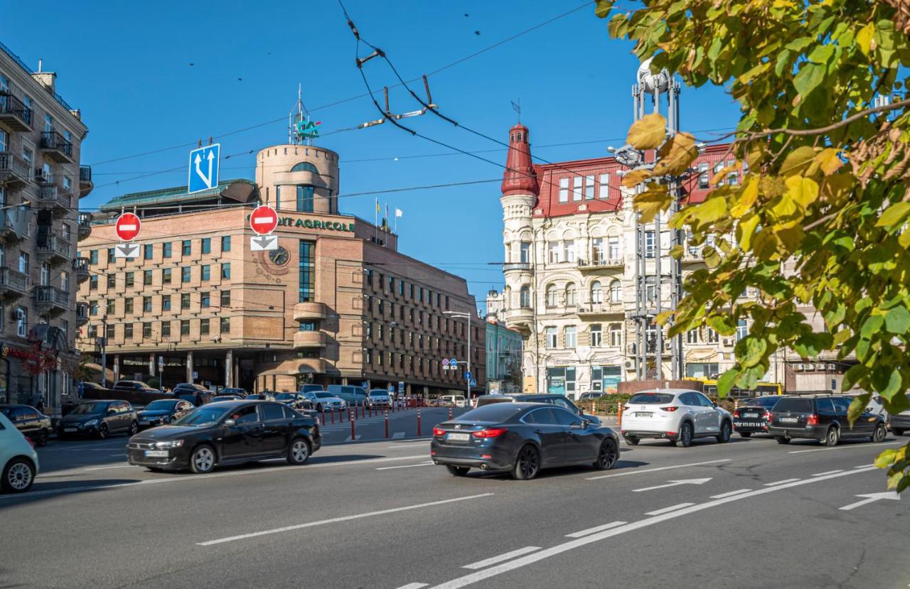 Apartment Luxury Across Arena Complex Kyiv